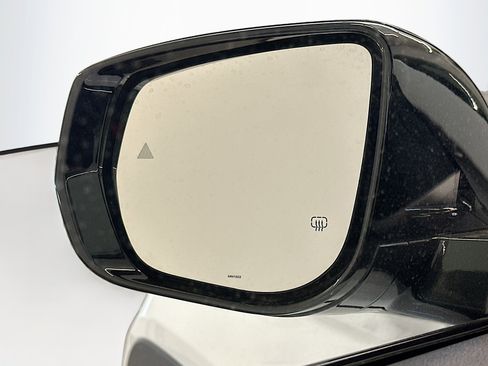 Used 2023 Jeep Grand Cherokee L Laredo image 16