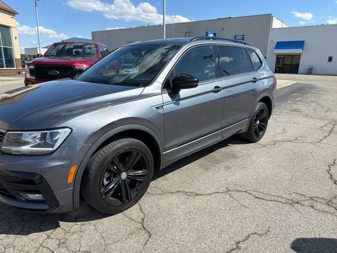 Used 2019 Volkswagen Tiguan SEL Premium R-Line AWD/4WD image 4
