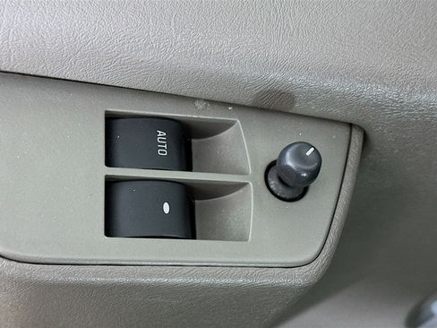 Used 2015 Chevrolet Express 3500 LT w/ LT Preferred Equipment Group image 15