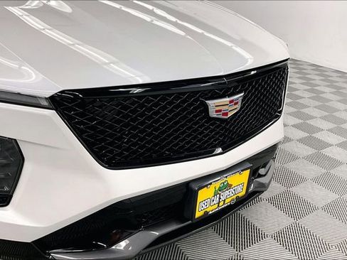 Used 2024 Cadillac XT4 Sport AWD/4WD image 34