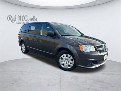 Used 2019 Dodge Grand Caravan SE w/ UConnect Hands-Free Group