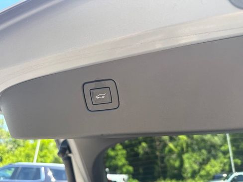 Used 2024 Buick Envista Sport Touring w/ Convenience I Package FWD image 15