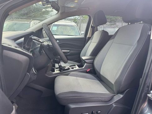 Used 2017 Ford Escape SE image 14