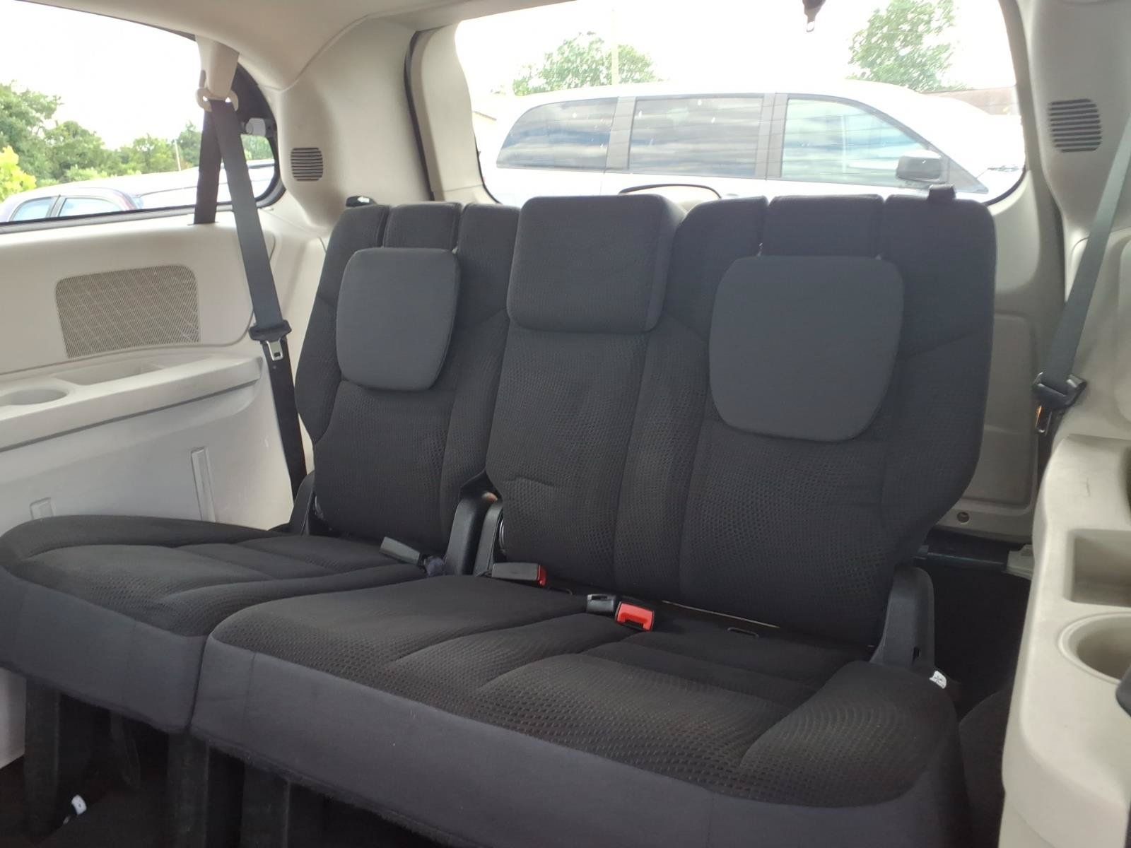 Used 2018 Dodge Grand Caravan SE w/ UConnect Hands-Free Group FWD image 6