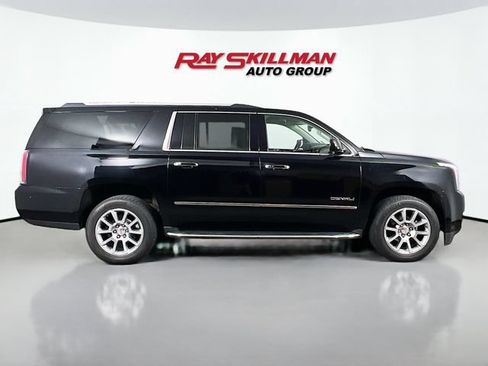 Used 2020 GMC Yukon XL Denali AWD/4WD image 8