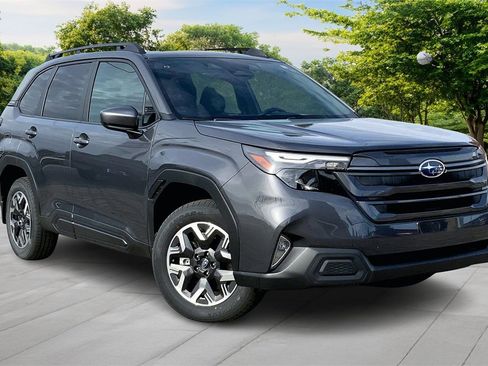 Used 2026 Subaru Forester Premium image 2