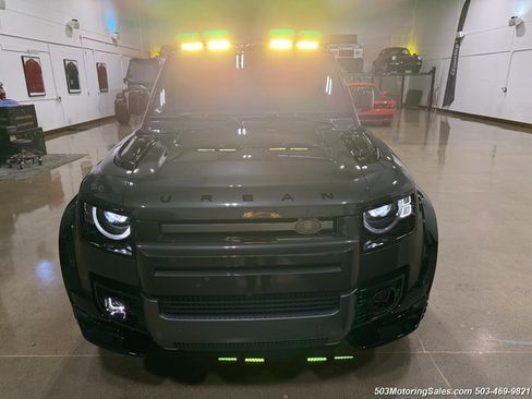 Used 2024 Land Rover Defender 90 V8 image 25