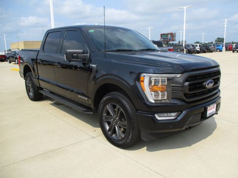 Used 2023 Ford F150 XLT w/ Equipment Group 302A High AWD/4WD image 11