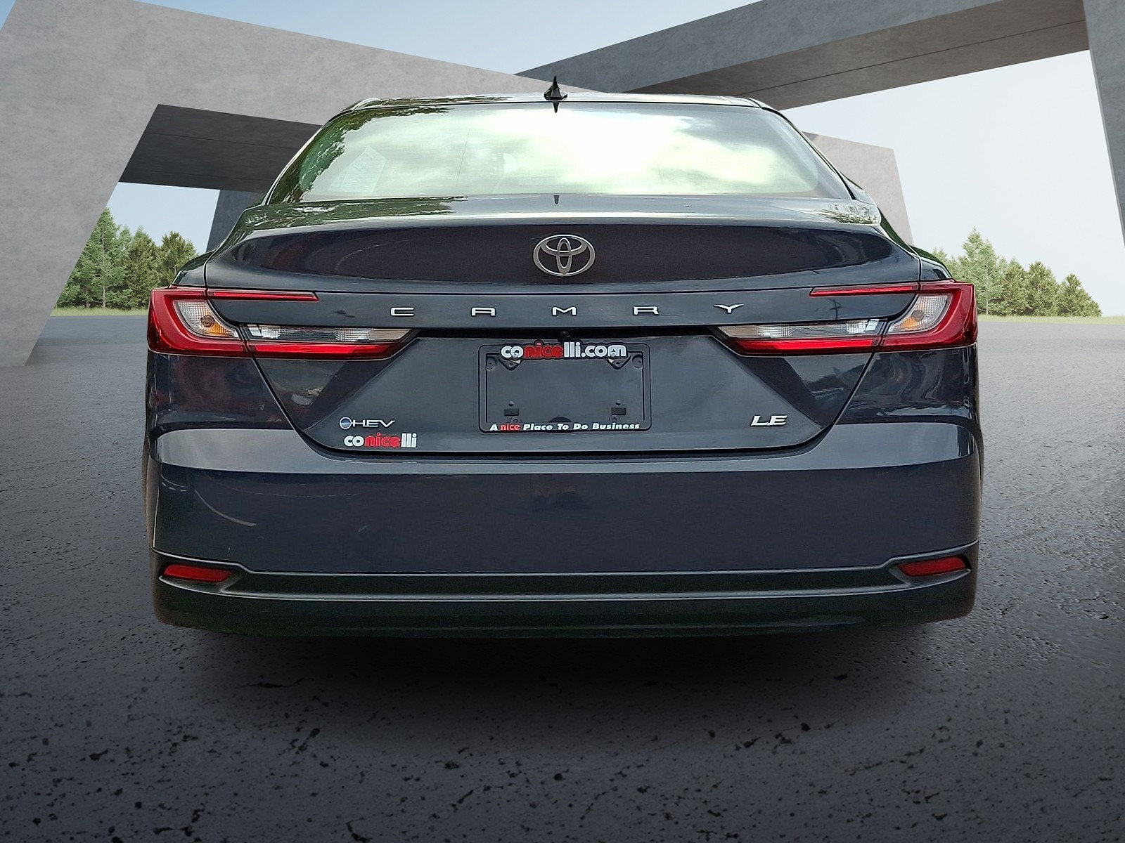 Used 2025 Toyota Camry LE FWD image 5