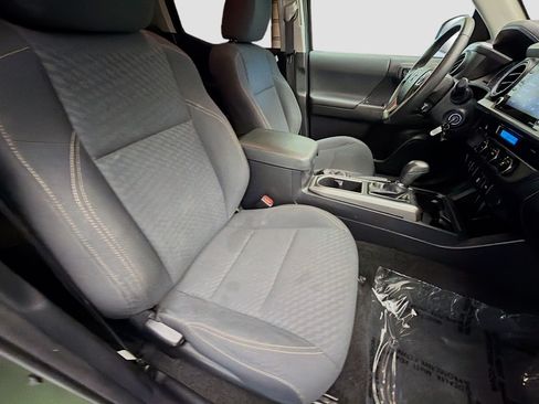 Used 2021 Toyota Tacoma SR5 w/ Technology Package RWD image 15