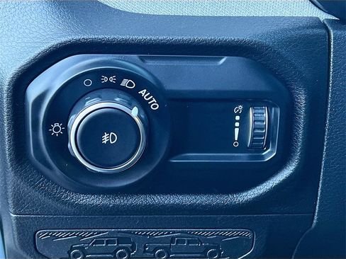 Used 2024 Jeep Wrangler Sport S image 10