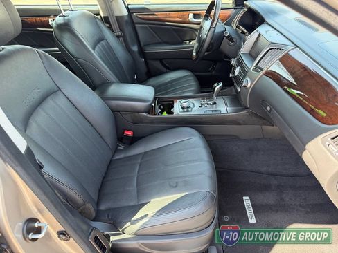 Used 2013 Hyundai Equus Signature RWD image 31