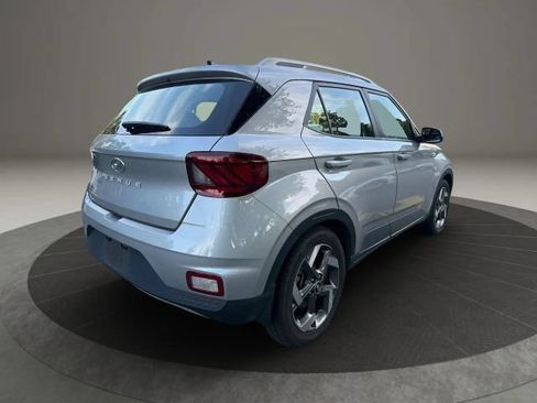 Used 2020 Hyundai Venue SEL w/ Convenience + Premium Package FWD image 5