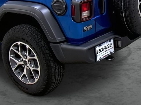 Used 2024 Jeep Wrangler Sport AWD/4WD image 9