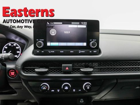 Used 2023 Honda HR-V LX image 12