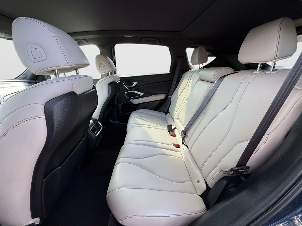 Certified 2025 Acura RDX SH-AWD image 11