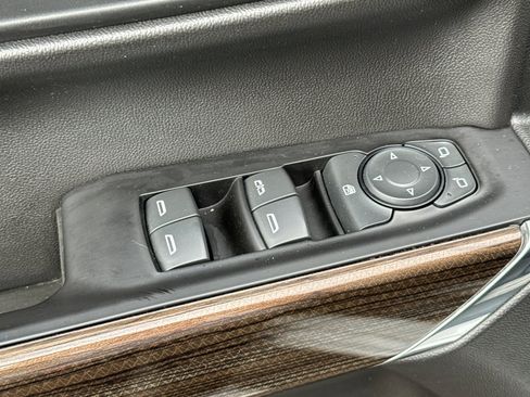 Used 2019 Chevrolet Silverado 1500 LT w/ All-Star Edition image 11