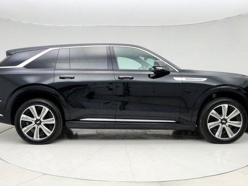 Used 2025 Cadillac Escalade IQ Luxury 2 image 4