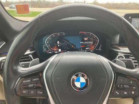 Used 2021 BMW 530i xDrive AWD/4WD image 19