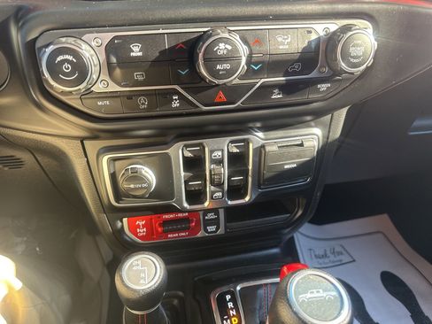 Used 2022 Jeep Gladiator Rubicon image 30