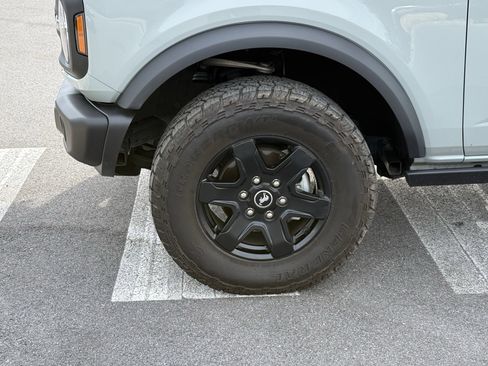 Used 2024 Ford Bronco Black Diamond image 9