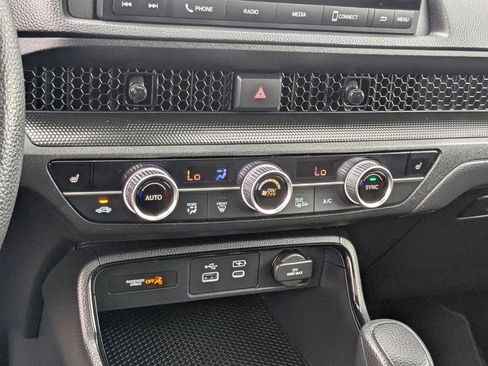 Used 2025 Honda CR-V EX image 21