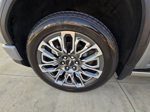 Used 2024 GMC Sierra 1500 Denali Ultimate image 8