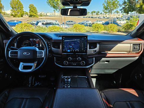 Used 2024 Ford Expedition Max Limited image 23