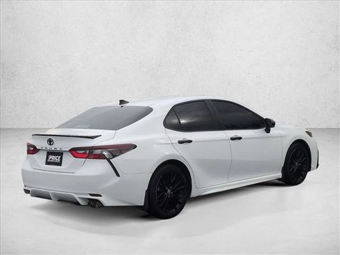 Used 2021 Toyota Camry SE w/ Carpet Mat Package (TMS) image 5