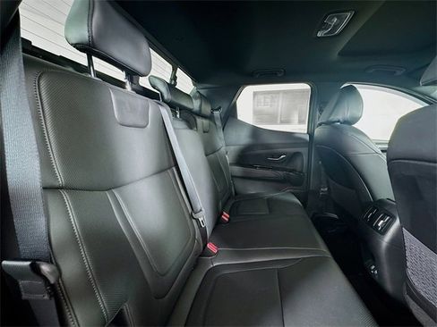 Used 2022 Hyundai Santa Cruz Limited image 32