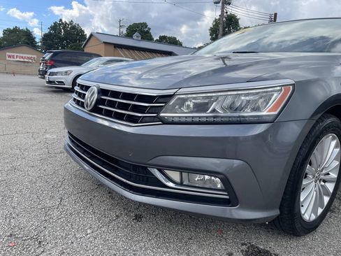 Used 2016 Volkswagen Passat 1.8T SE FWD image 10