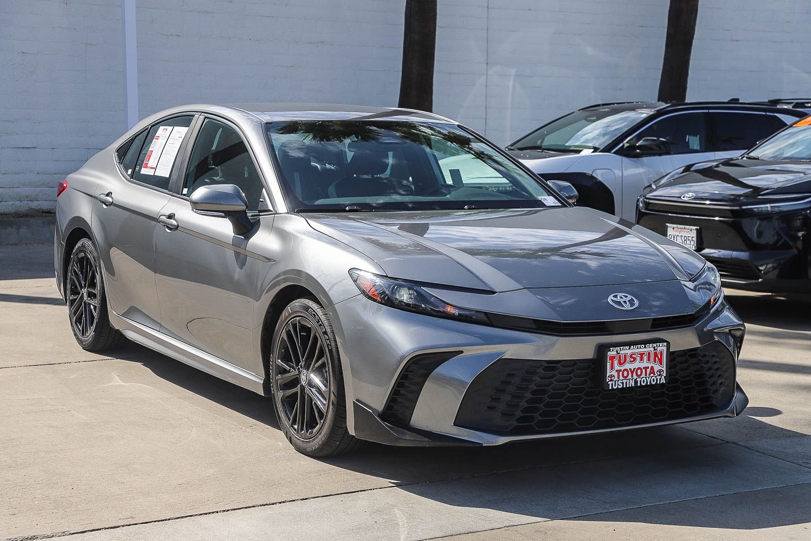 Certified 2025 Toyota Camry SE FWD image 3