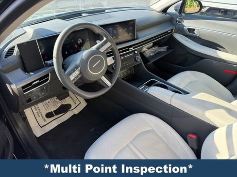 Used 2025 Hyundai Sonata SEL FWD image 4