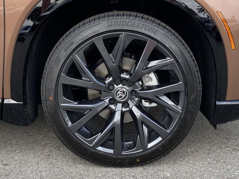 New 2026 Toyota Crown Signia image 5