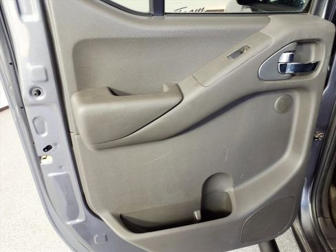 Used 2018 Nissan Frontier PRO-4X image 24