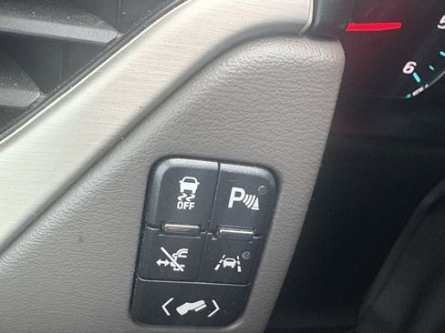 Used 2019 GMC Yukon Denali w/ Denali Ultimate Package image 31