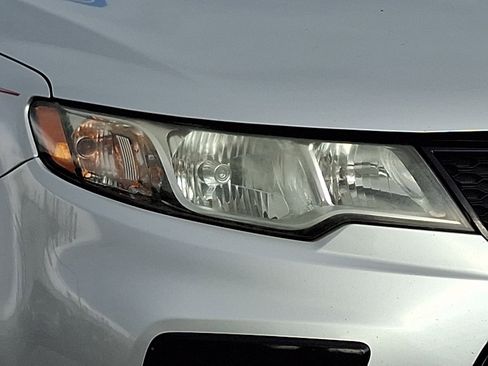 Used 2013 Kia Forte Koup SX w/ Leather Pkg image 9