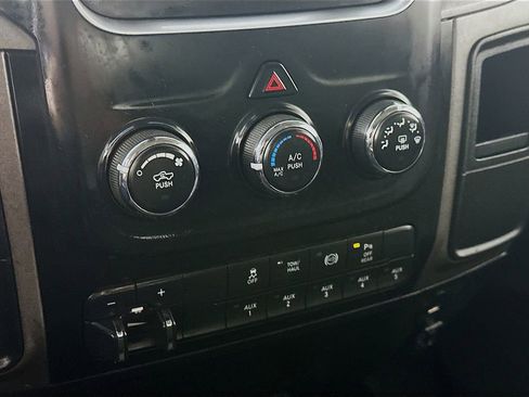 Used 2017 RAM 2500 Tradesman w/ Chrome Appearance Group image 18