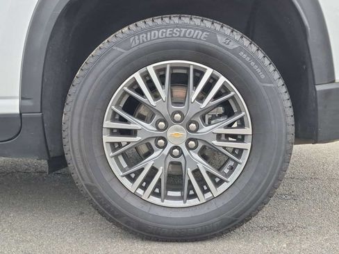 Used 2025 Chevrolet Traverse LT AWD/4WD image 14