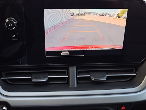 New 2026 Chevrolet Trax LS w/ LS Convenience Package FWD image 19