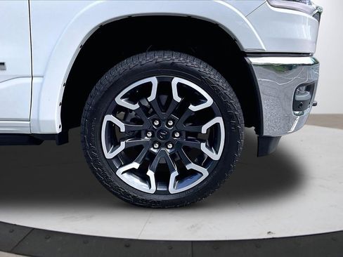 Used 2025 RAM 1500 Limited AWD/4WD image 35