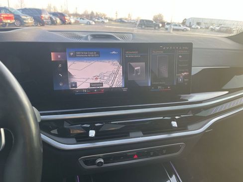 Used 2023 BMW X7 M60i image 27