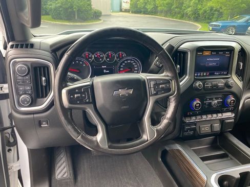 Used 2021 Chevrolet Silverado 1500 LT Trail Boss w/ Convenience Package II AWD/4WD image 24