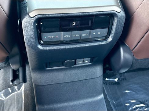 Used 2024 Toyota Land Cruiser image 20