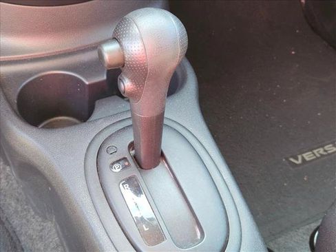 Used 2012 Nissan Versa SV FWD image 12