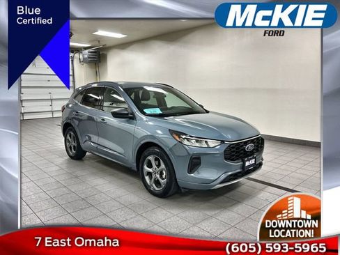 Certified 2023 Ford Escape ST-Line AWD/4WD image 1