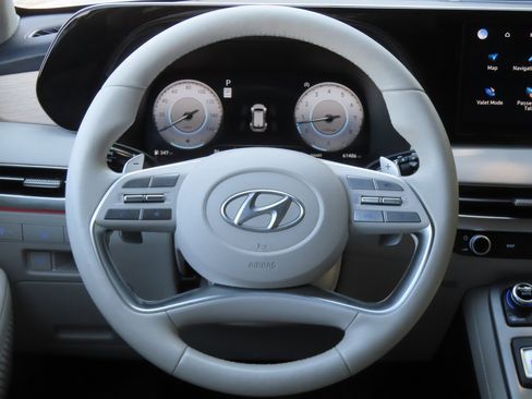 Used 2024 Hyundai Palisade Limited image 20