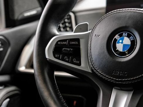 Used 2023 BMW X7 xDrive40i w/ M Sport Package AWD/4WD image 23