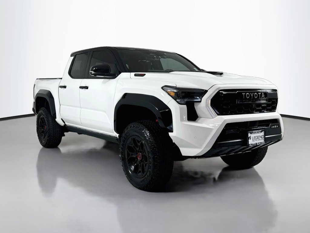 Used 2024 Toyota Tacoma TRD Pro AWD/4WD image 4