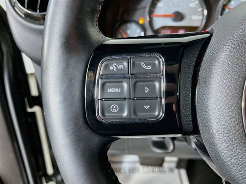 Used 2017 Jeep Wrangler Unlimited Sahara AWD/4WD image 13